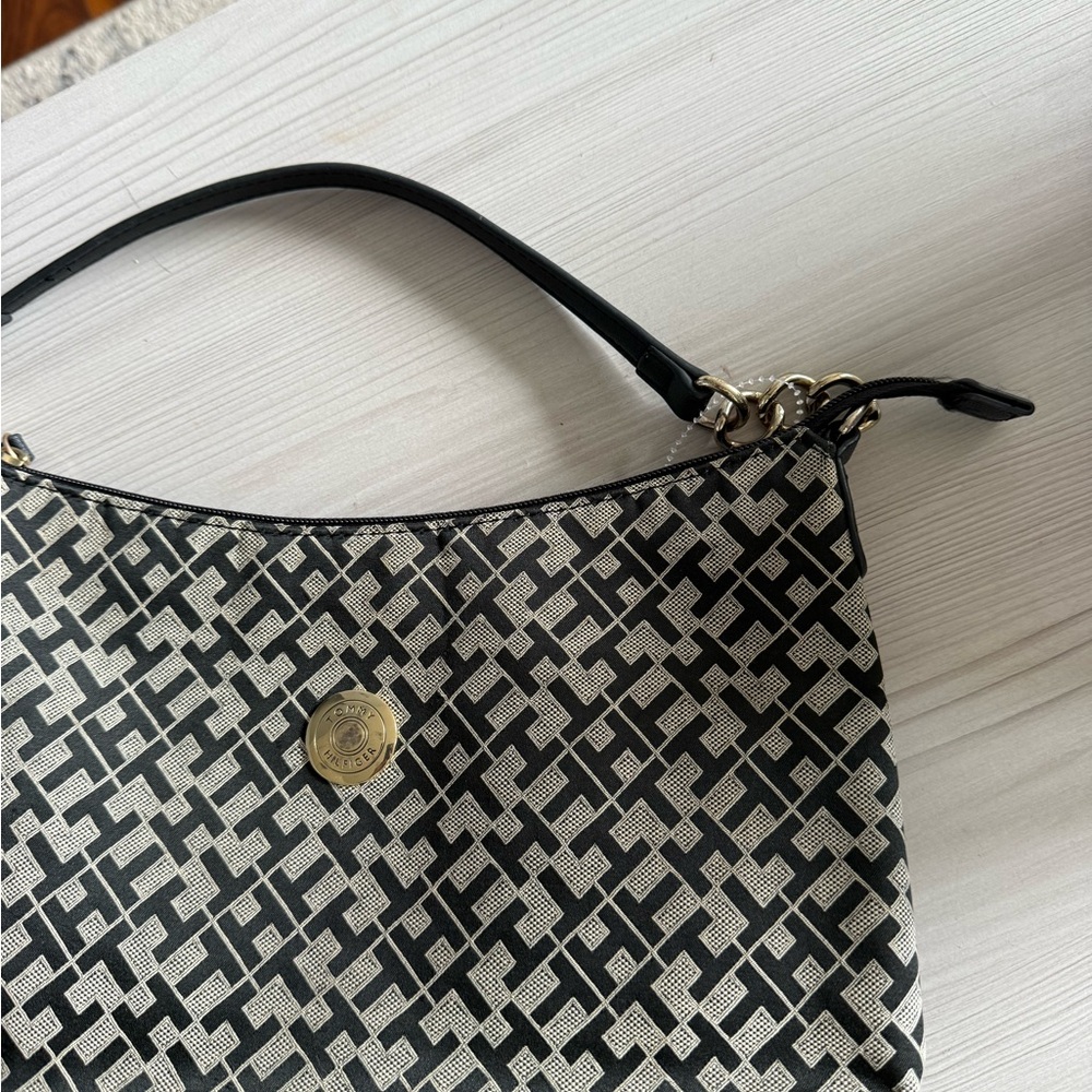 Vintage Tommy Hilfiger Purse